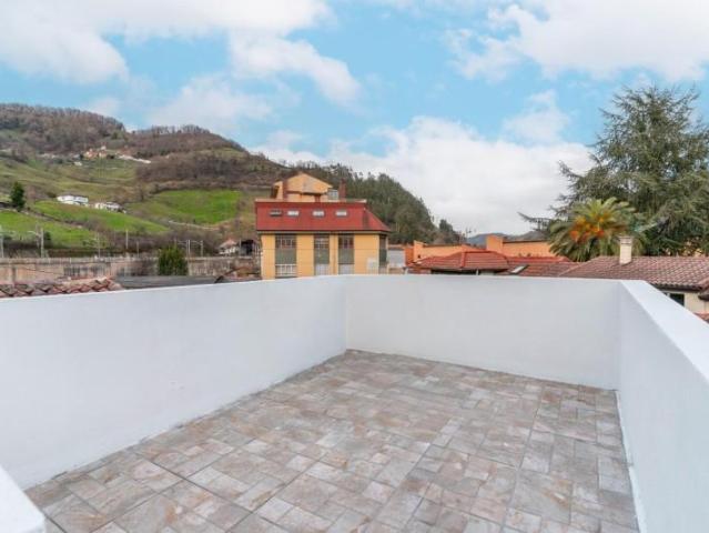 Adosada en venta en Mieres, Ujo