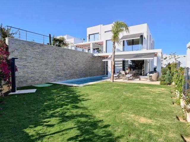 Adosada en venta en Mijas Costa, Calahonda