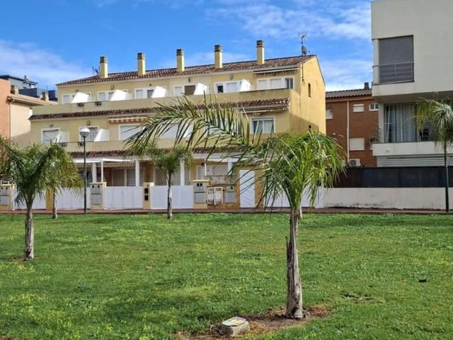 Adosada en venta en Miramar, Playa miramar valencia