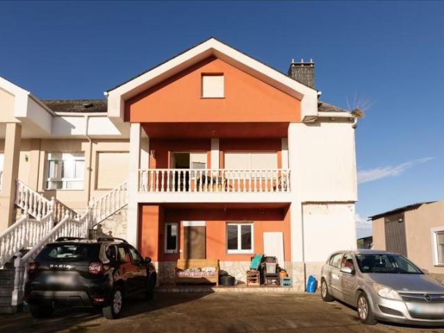 Adosada en venta en Navia, Navia