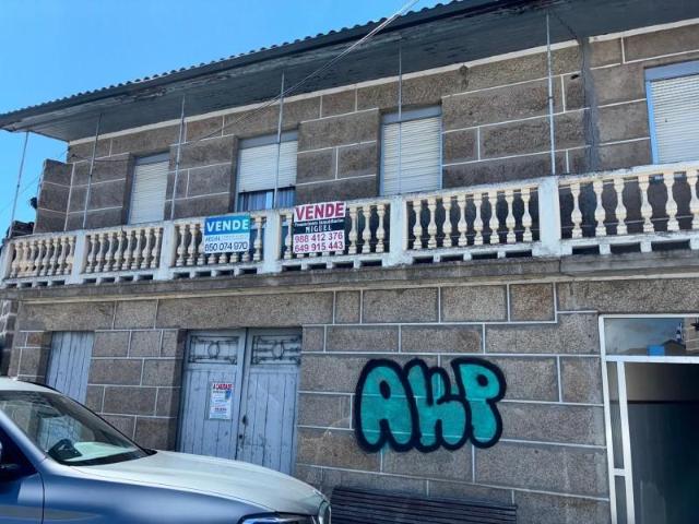Adosada en venta en Ourense