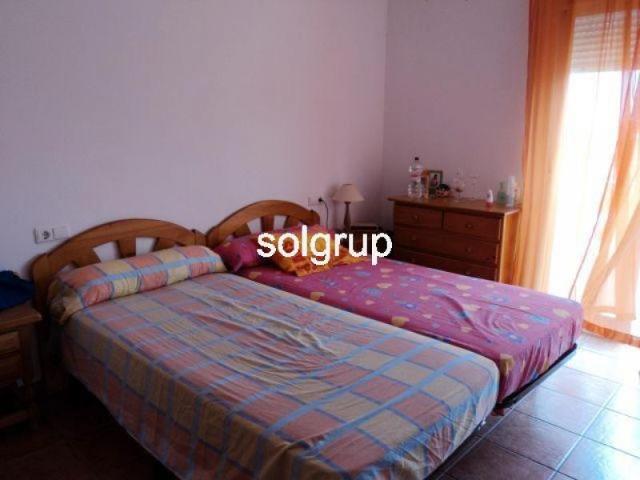 Adosada en venta en Oliva, Oliva