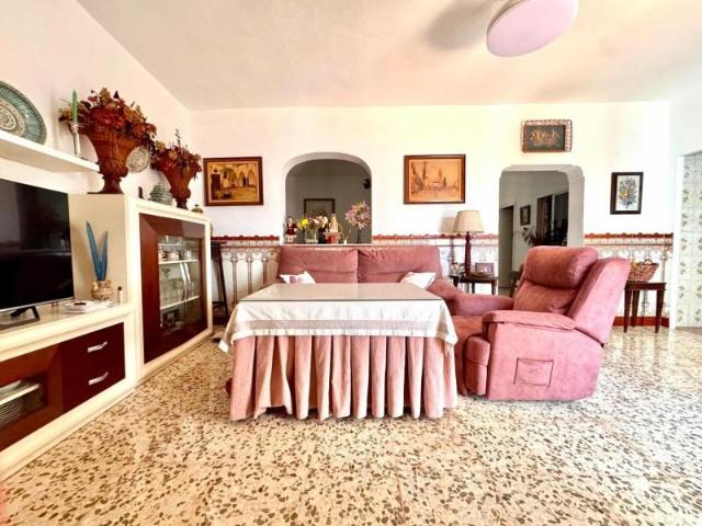 Adosada en venta en Olivares, Andalucia