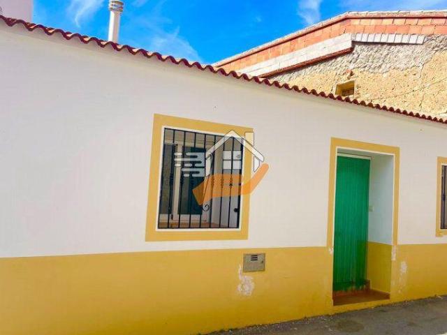 Adosada en venta en Oria, Oria
