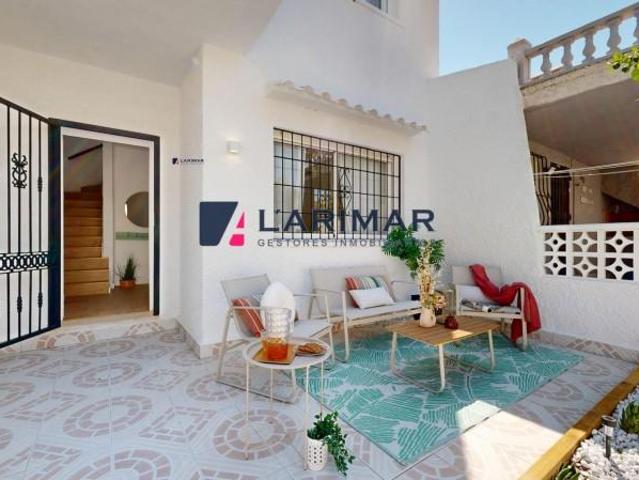 Adosada en venta en Orihuela Costa, La Florida