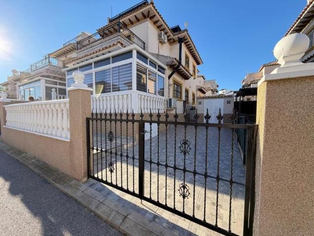 Adosada en venta en Orihuela Costa, Las Filipinas
