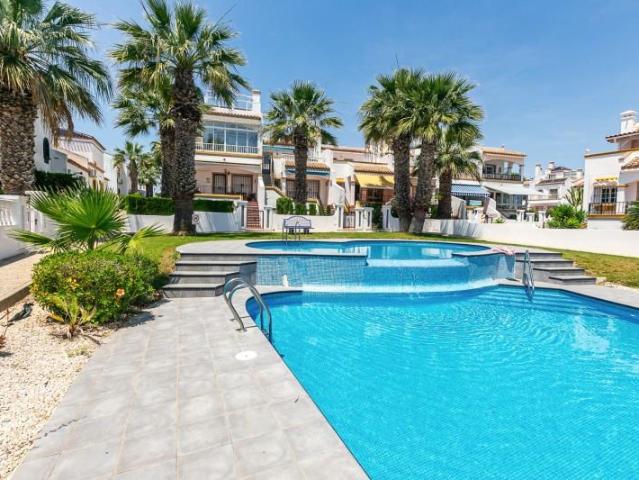 Adosada en venta en Orihuela Costa, Lomas de Cabo Roig Los Dolses