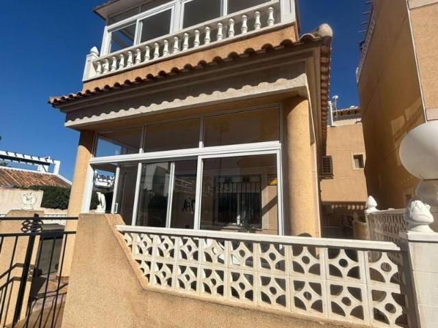 Adosada en venta en Orihuela Costa, Villamartín Las Filipinas