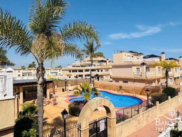 Adosada en venta en Orihuela Costa, Villamartin