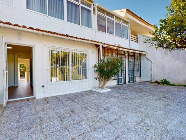 Adosada en venta en Orihuela, Villamartín