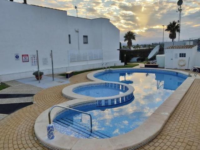 Adosada en venta en Orihuela, Vistabella Golf