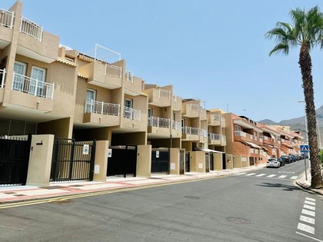 Adosada en venta en Adeje