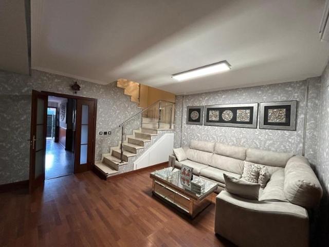 Adosada en venta en Alcalá de Guadaira, Oromana