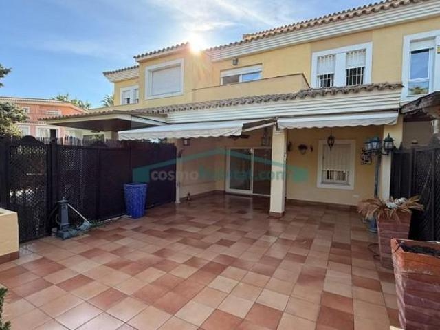 Adosada en venta en Alicante, Alicante Golf