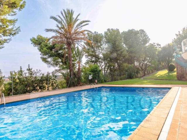 Adosada en venta en Almoines, Urbanizacion la seda