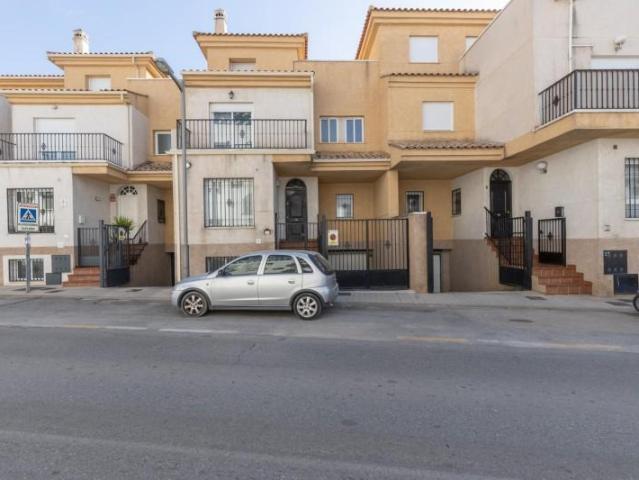 Adosada en venta en Armilla, Avenida de los ogijares