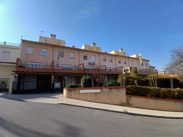 Adosada en venta en Baza, Andalucia