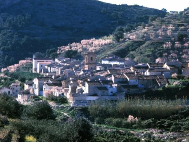 Adosada en venta en Bolulla, CENTRO