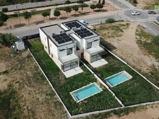 Adosada en venta en Castell Platja d'Aro, Avinguda Sant Pol