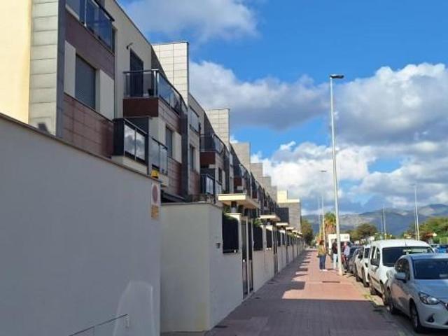 Adosada en venta en Castellón de la Plana, Lledó