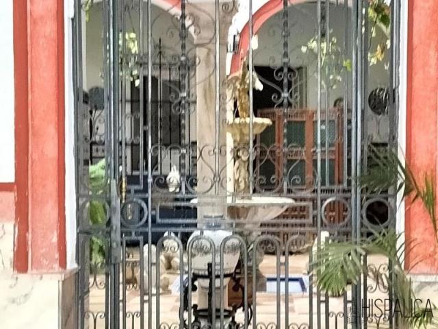 Adosada en venta en Carmona