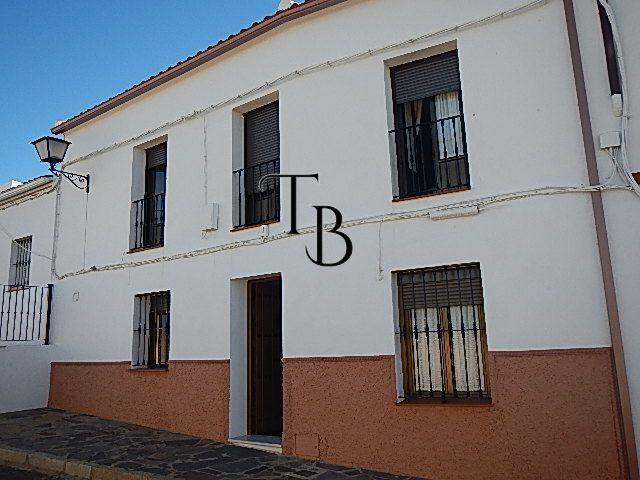 Adosada en venta en Constantina, Constantina