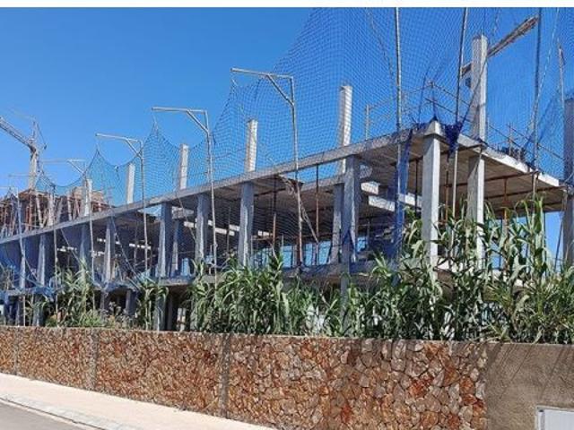 Adosada en Venta en Denia Alicante