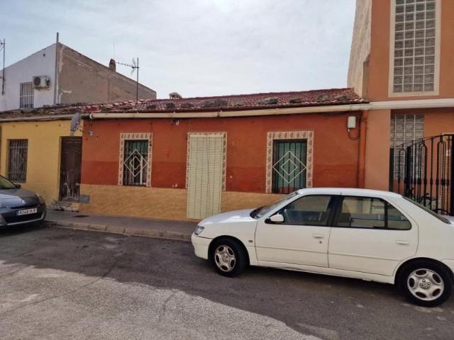 Adosada en venta en Elda, Elda