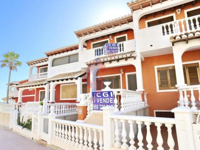 Adosada en venta en Guardamar del Segura, Benamor