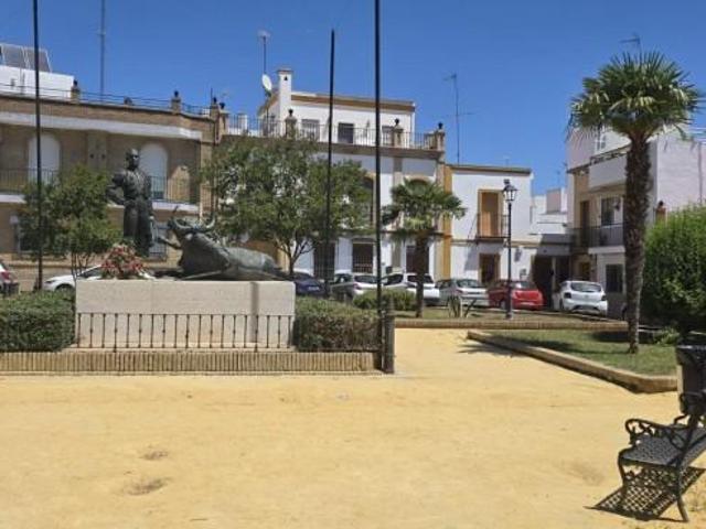 Adosada en venta en Gelves, Andalucia