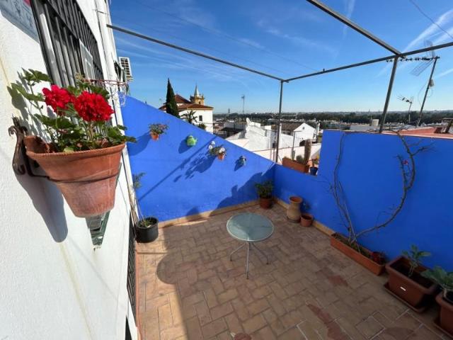 Adosada en venta en Gelves, Andalucia