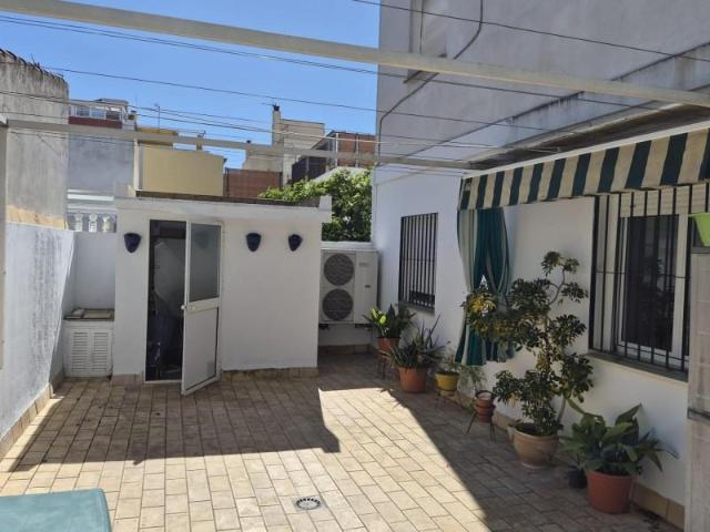 Adosada en venta en Ginés, Avenida Colón