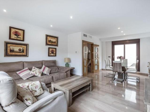 Adosada en venta en Granada, Carretera de la sierra