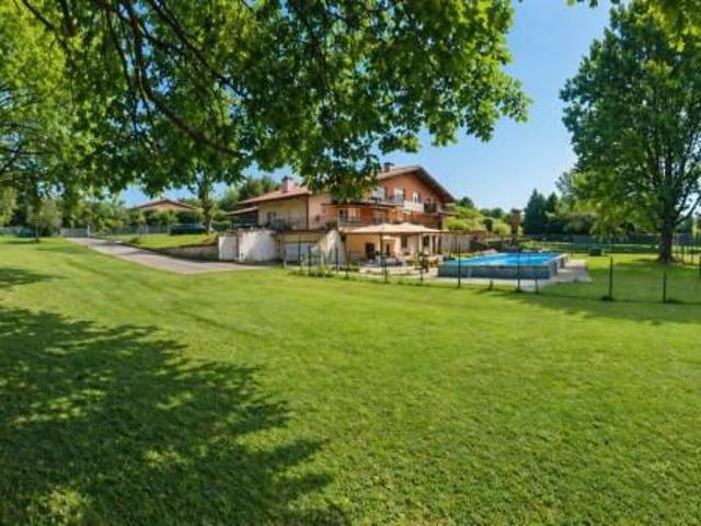 Adosada en venta en Lezama, Lezama