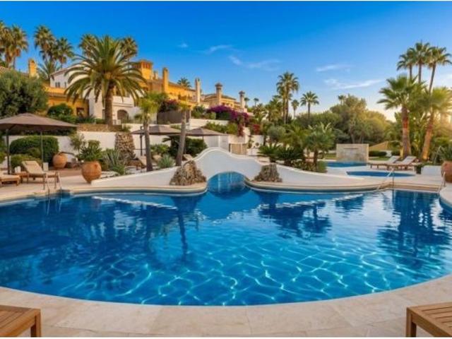 Adosada en Venta en Linea De La Concepcion, La Cádiz