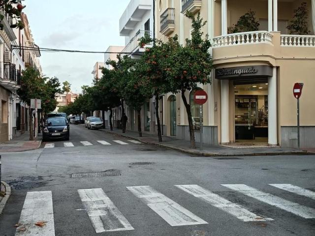 Adosada en venta en Los Palacios y Villafranca, Andalucia