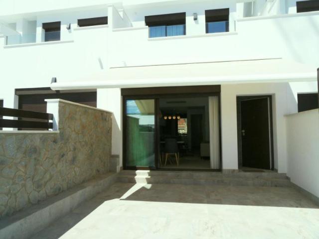 Adosada en venta en Pilar de la Horadada, Zona Pueblo