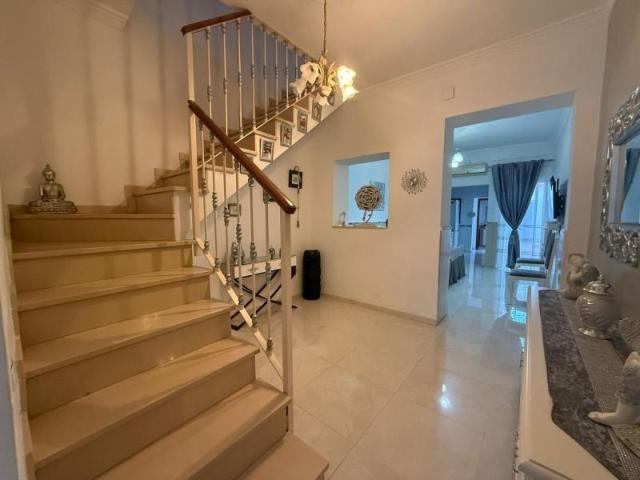 Adosada en venta en Pilas, Andalucia