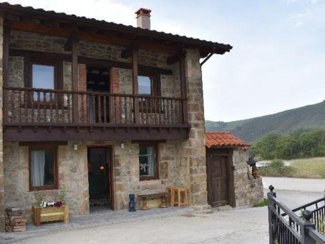 Adosada en venta en Rionansa, Cosio