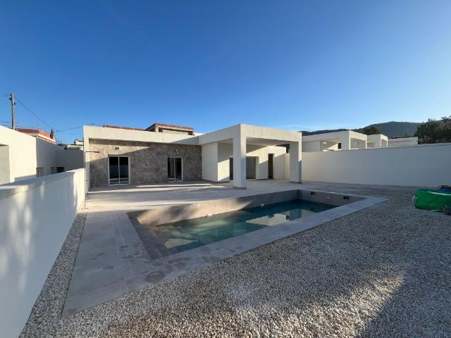 Adosada en Venta en Romana, La Alicante