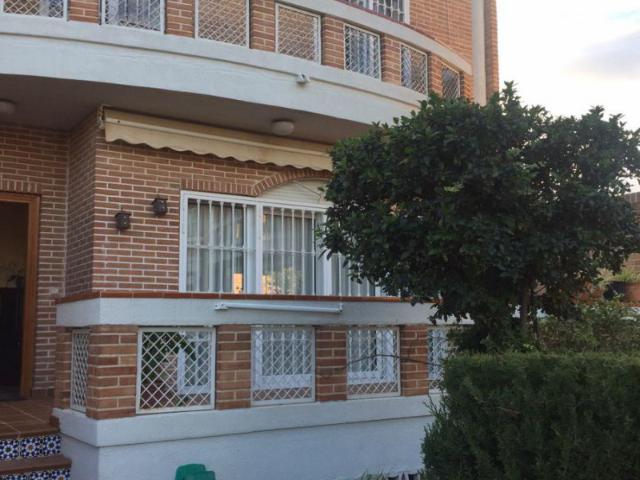 Adosada en venta en San Juan, La Font