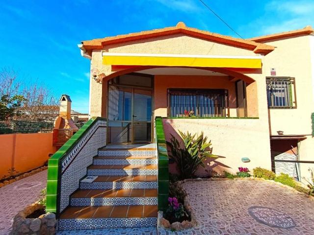 Adosada en venta en Santa Oliva, Les pedreres 1