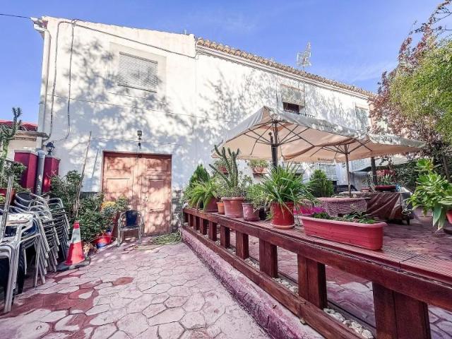 Adosada en venta en Sax