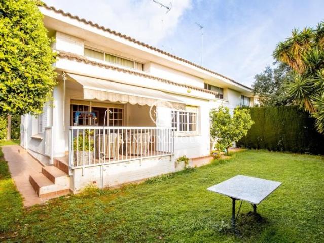 Adosada en venta en Teià, Rials