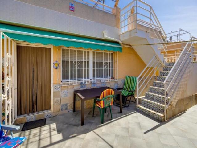 Adosada en venta en Torrevieja, Los altos