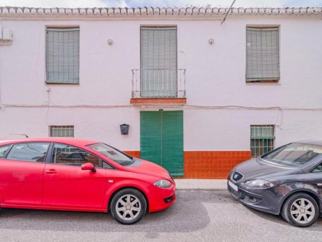 Adosada en venta en Zubia, La Zubia