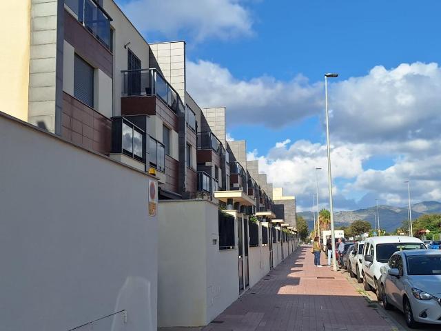 ADOSADO CAMI DELS MOLINS 14
