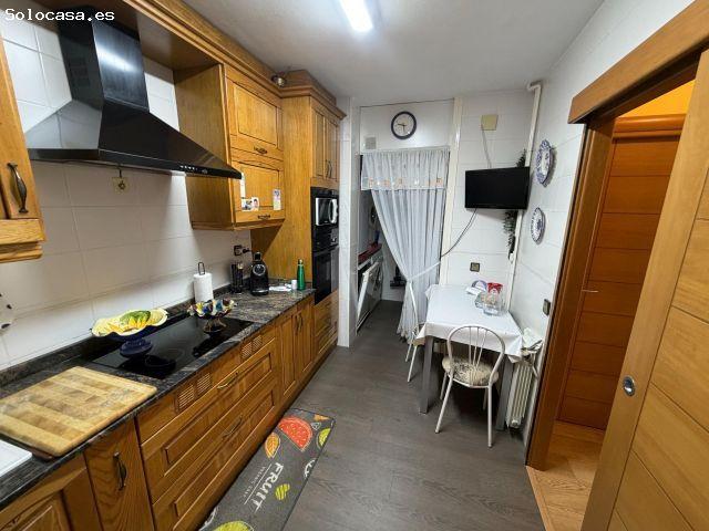 ADOSADO CON BUHARDILLA EN EL TANCAT VENDRELL, LISTO PARA ENTRAR A VIVIR