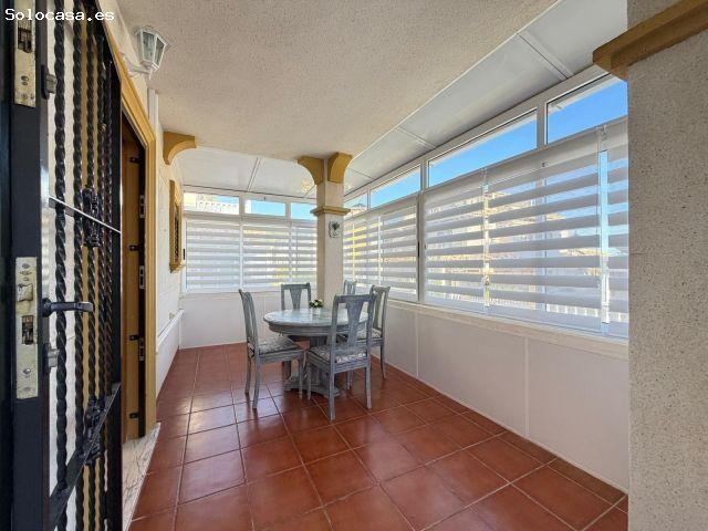 Adosado con solárium, terraza y garaje | Las Filipinas – Orihuela Costa