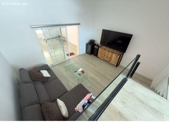 ADOSADO DE DISEÑO CON VISTAS PANORÁMICAS EN BENALMÁDENA